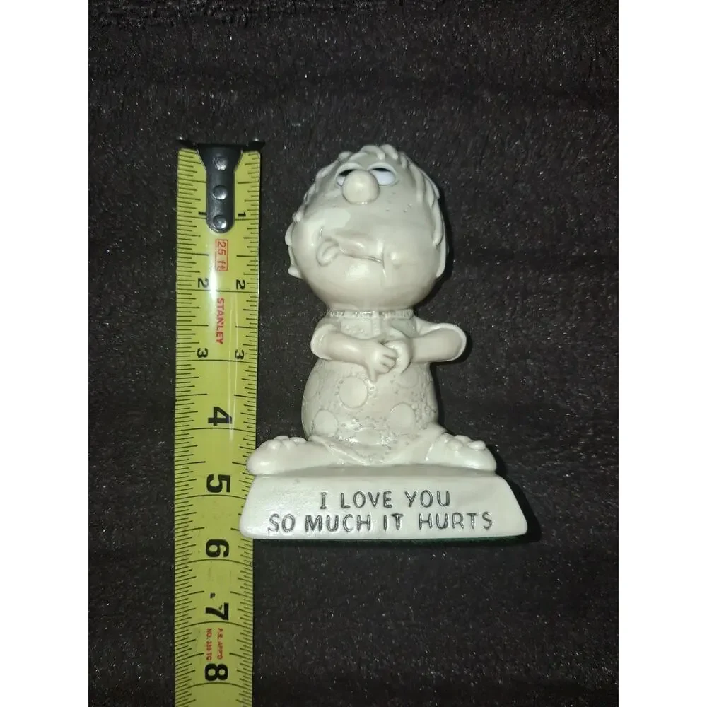 Vintage I LOVE YOU THIS MUCH IT HURTS Russ Berrie 1968 Blue Resin Figurine